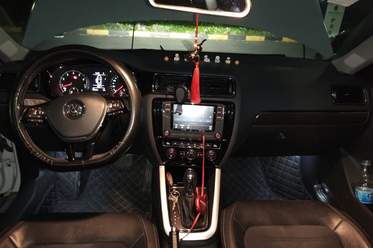 Used Volkswagen Sagitar 2017 230TSI Automatic Luxury Edition