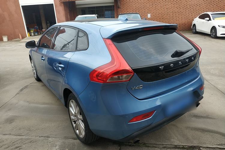 Used Volvo V40 2016 T3 Zhiyi Edition
