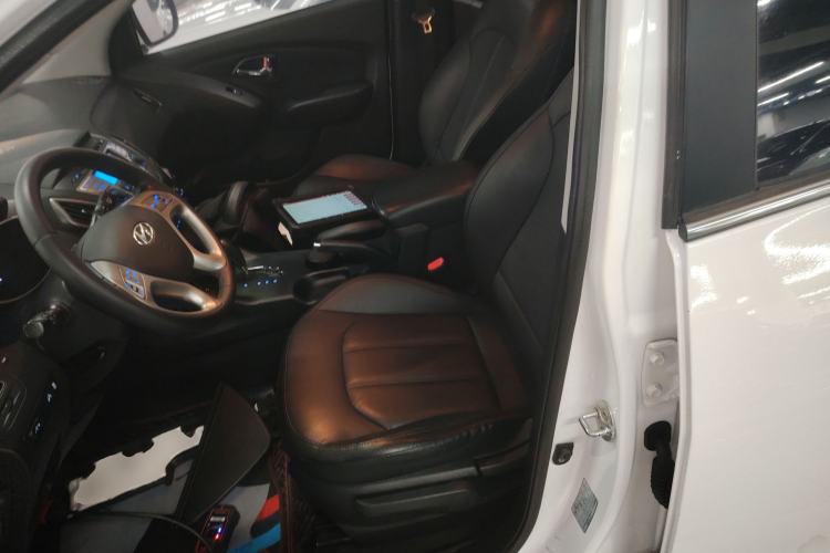 Used Hyundai ix35 2013 2.0L Automatic Two-Wheel Drive Smart GLS China IV Standard
