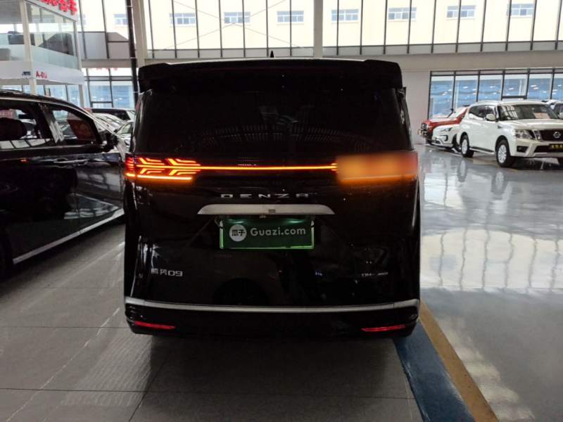 Used Denza D9 2022 DM-i 970 Four-Wheel Drive Prestige Model — 5
