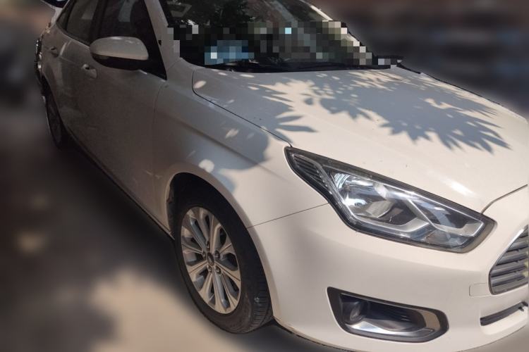 Used Ford Escort 2015 1.5L Manual Fashion Edition