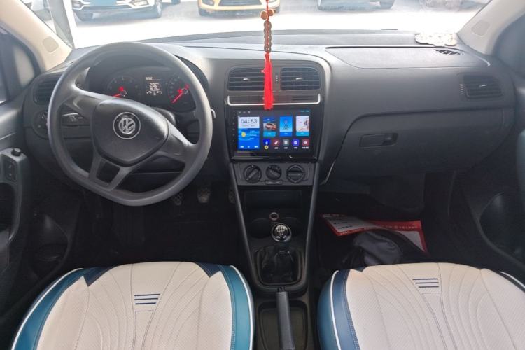 Used Volkswagen Polo 2014 1.4L Manual Fashion Edition Center Console