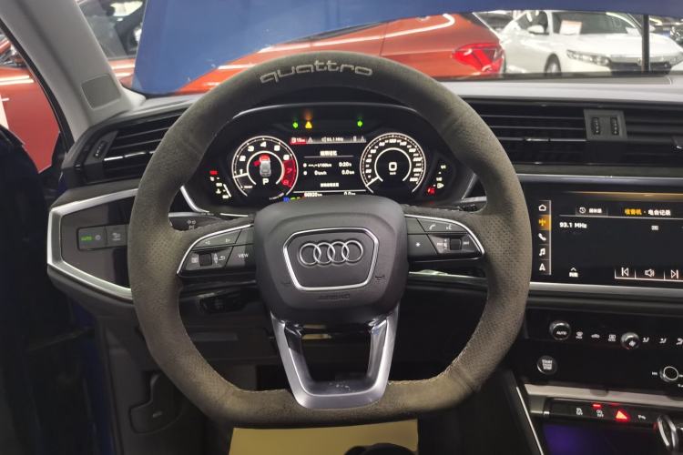 Used Audi Q3 2019 40 TFSI Fashion Dynamic Model