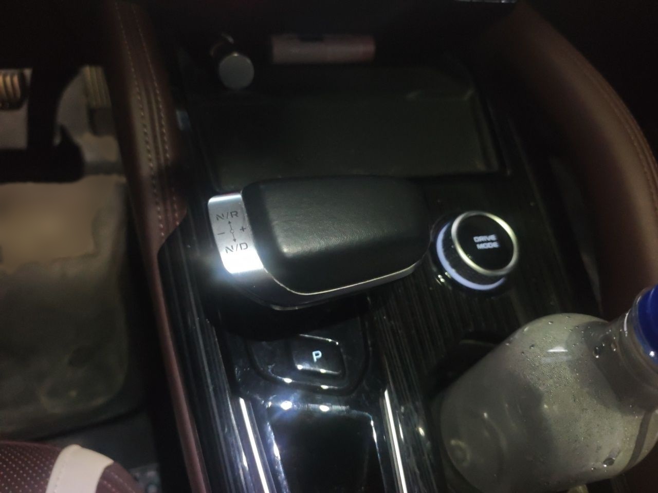 Geely Auto Monjaro L 2021 2.0TD DCT EVO Two-Wheel Drive Smart Luxury Version — снимка 13