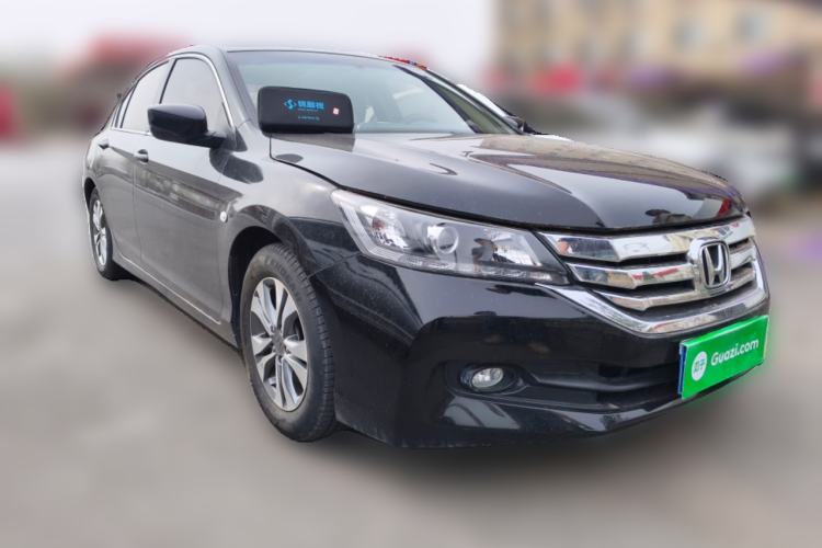 Used Honda Accord 2015 2.0L LX Comfort Edition Front Right 45 Deg