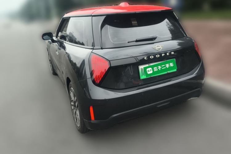 Used MINI Electric COOPER 2025 456km COOPER E Classic Style

