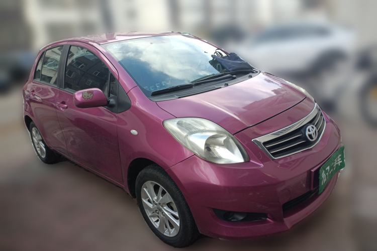 Used Toyota Yaris 2011 1.6E Automatic Charm Edition Front Right 45 Deg