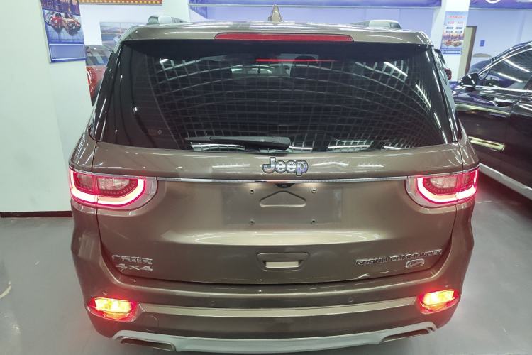 Used Jeep Grand Commander 2018 2.0T Four-Wheel Drive Smart Enjoyment Version China V Emission Standard Rear