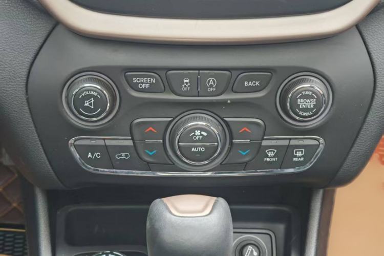 Used Jeep Cherokee 2016 2.4L Superior Edition