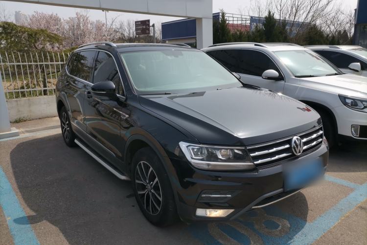 Used Volkswagen Tiguan L 2017 330TSI Automatic Two-Wheel Drive Luxury Edition Exterior 1