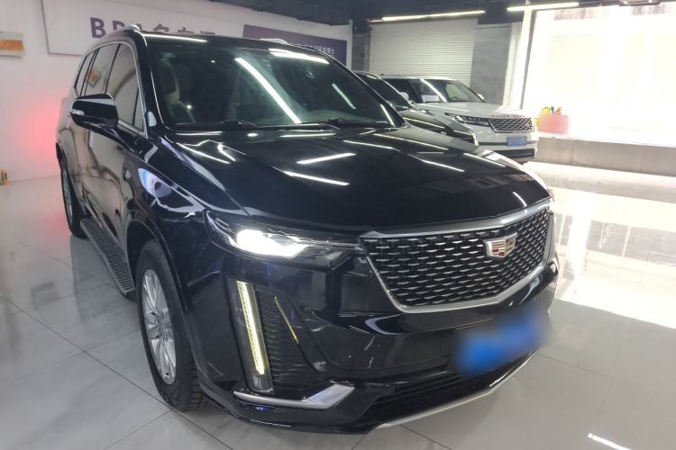 Used Cadillac XT6 2021 28T Six-Seater Fashion Edition Front Right 45 Deg