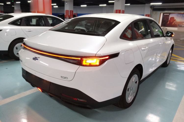 Used CHANGAN OSHAN 520 2025 Standard Edition
