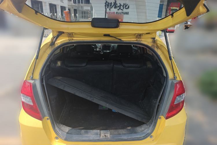 Used Honda Fit 2011 1.3L manual Comfort version