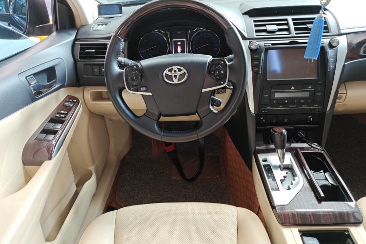 Used Toyota Camry 2015 Dual-Engine 2.5 HG Luxury Navigation Edition Steering Wheel