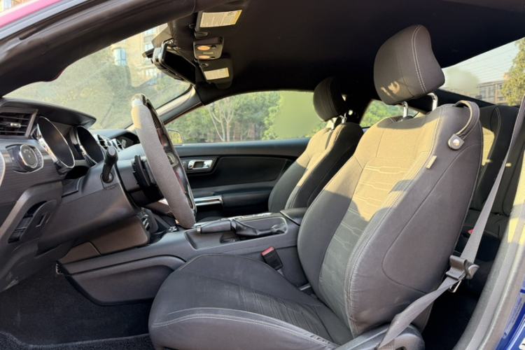 Used Ford Mustang 2015 2.3T Automatic U.S.-Spec Version
