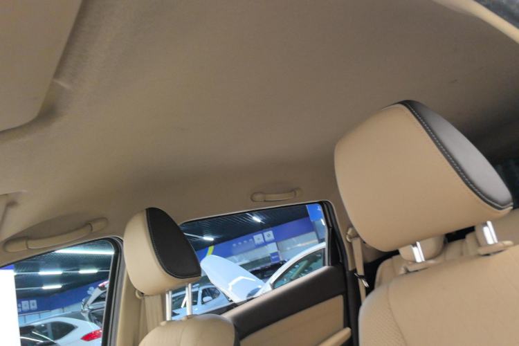 Used Baojun 310W 2017 1.5L Manual Fashion Model China V
