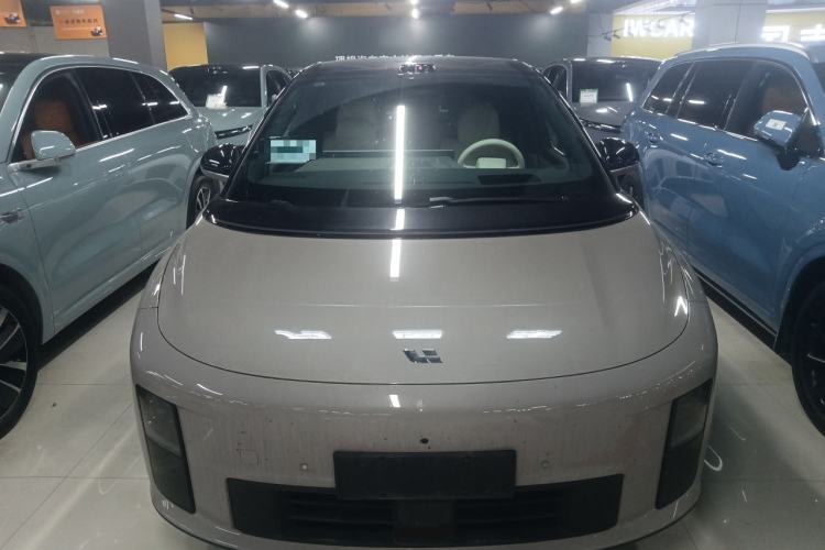 Used Li Auto i6 2025 Model Two-Wheel-Drive Standard Type
