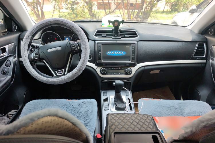 Used Haval H6 Coupe 2018 Blue Label 1.5T Automatic Two-Wheel Drive Luxury Model Center Console