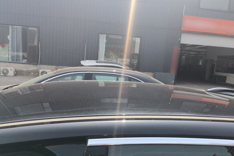 Used Hongqi E-QM5 2022 431 km Charge & Enjoy Edition