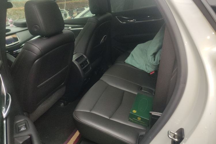 Used Cadillac XT5 2021 2.0T Two-Wheel Drive Luxury Version Left Rear Seat