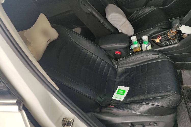 Used Volkswagen Tiguan L New Energy 2022 430 PHEV Plug-in Hybrid Flagship Edition Right Front Seat