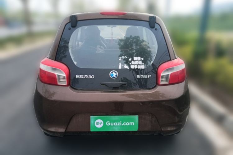 Used Venucia R30 2014 1.2L Manual Enjoyment Edition
