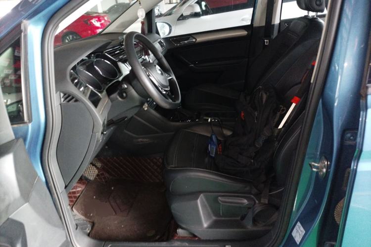 Used Volkswagen Touran 2016 Volkswagen Touran L 280TSI DSG Comfort Edition