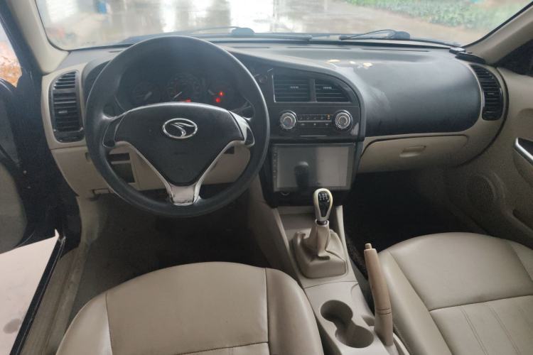 Used Soueast V3 Lingyue 2014 1.5L Manual Smart Edition Center Console