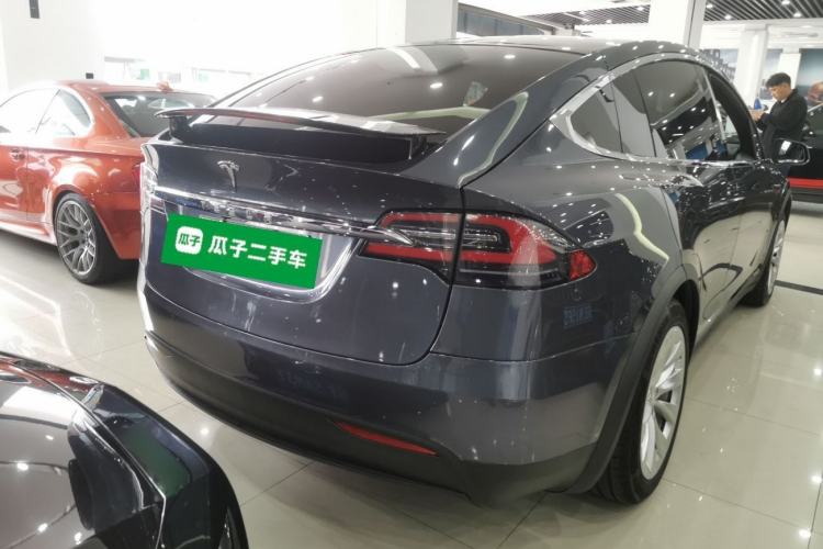 Used Tesla Model X 2019 Long-Range Version Rear Right 45 Deg
