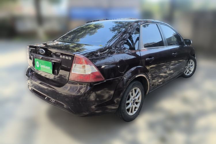 Used Ford Focus 2011 Sedan 1.8L Manual Comfort Model
