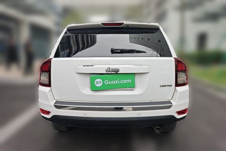 Used Jeep Compass 2013 2.0L two-wheel drive luxury version

