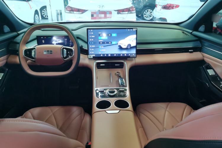 Used Geely Galaxy L6 2025 EM-i 140km Starship Edition Center Console