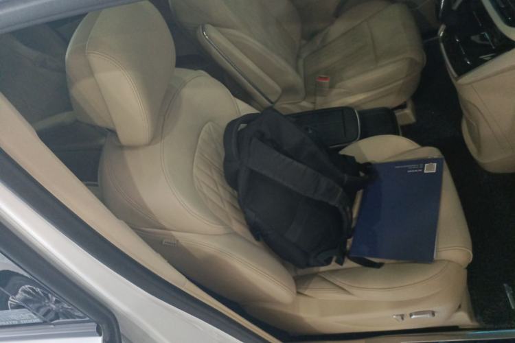 Used Buick GL8 2022 ES Land Cruiser 653T Luxury Model
