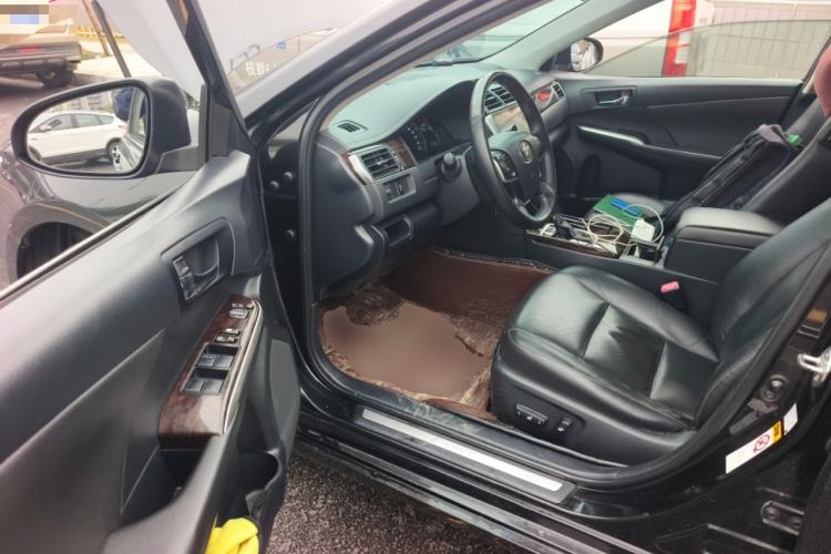 Used Toyota Camry 2016 2.0G 10th Anniversary Leading Edition
