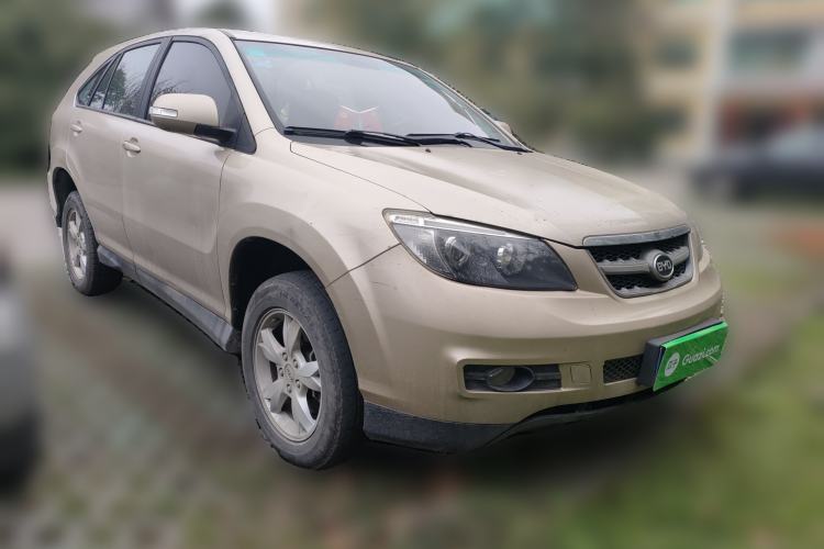 Used BYD S6 2014 2.0L Manual Luxury 5-Seater
