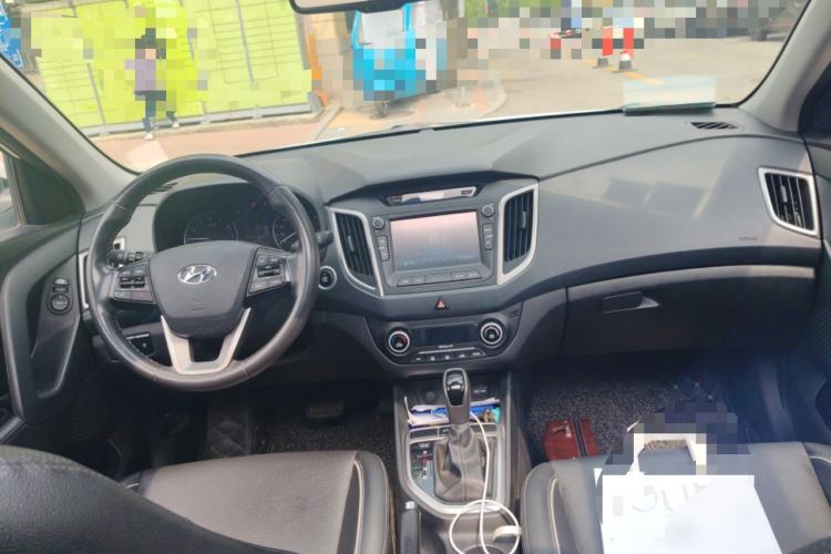 Used Hyundai ix25 2015 1.6L Automatic Two-Wheel-Drive Deluxe DLX Model