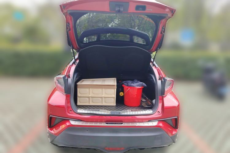 Used Toyota C-HR 2018 2.0L Flagship Sunroof Version China V Standard