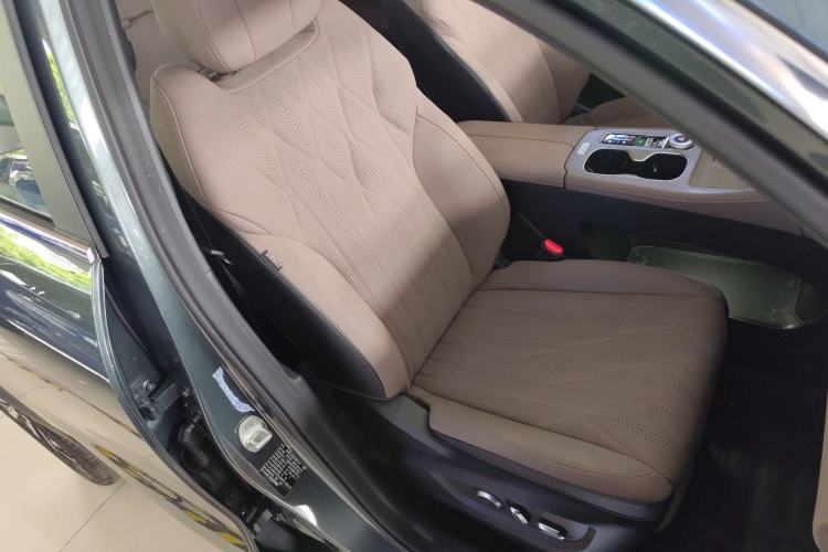 Used Fengyun T8 2025 1.5T 130km Deluxe Version 5 Seats Right Front Seat