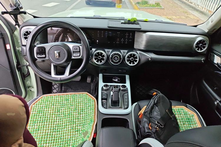 Used Tank 300 2021 City Edition 2.0T—Truly Stylish Center Console