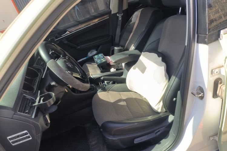 Used Volkswagen C-TREK 2017 1.6L Automatic Luxury Model Left Front Seat