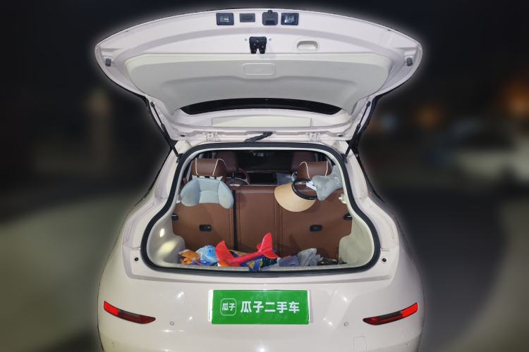 Used ORA Good Cat 2023 401 km Standard Range Luxury Version Lithium Iron Phosphate Trunk