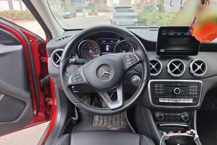 Used Mercedes-Benz GLA 2017 GLA 200 Fashion Model
