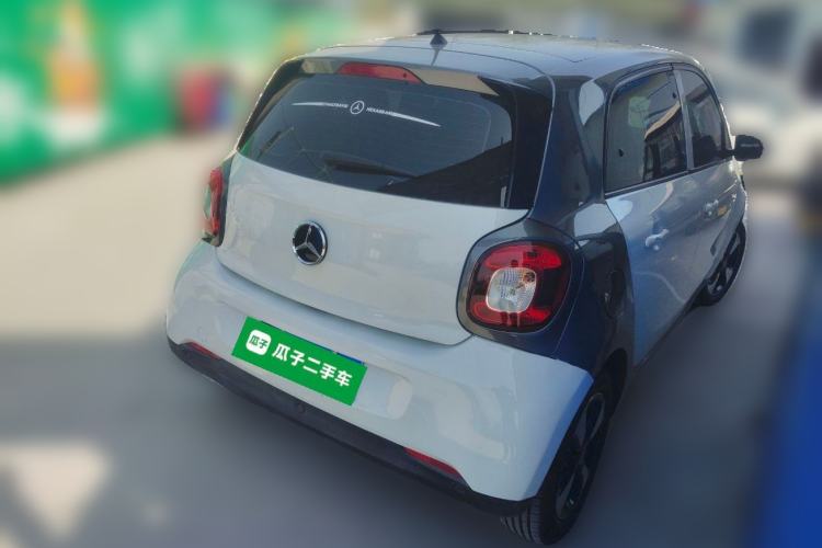 Used smart forfour 2016 1.0L 52 kW Passion Edition
