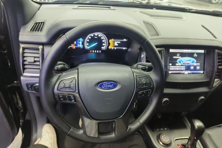 Used Ford Everest 2016 2.0T Gasoline Automatic 4x4 Flagship Edition Steering Wheel