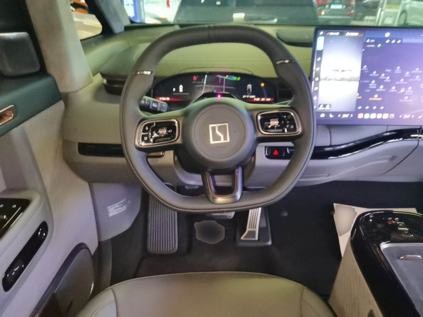 Zeekr MIX 2025 Intelligent Driving Version — снимка 15