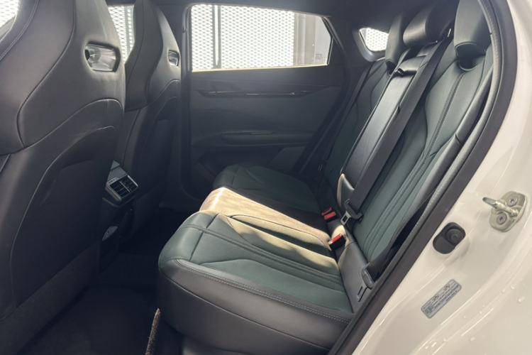 Used Changan UNI-V iDD 2024 Blue Whale Smart Electric iDD 136km Luxury Model
