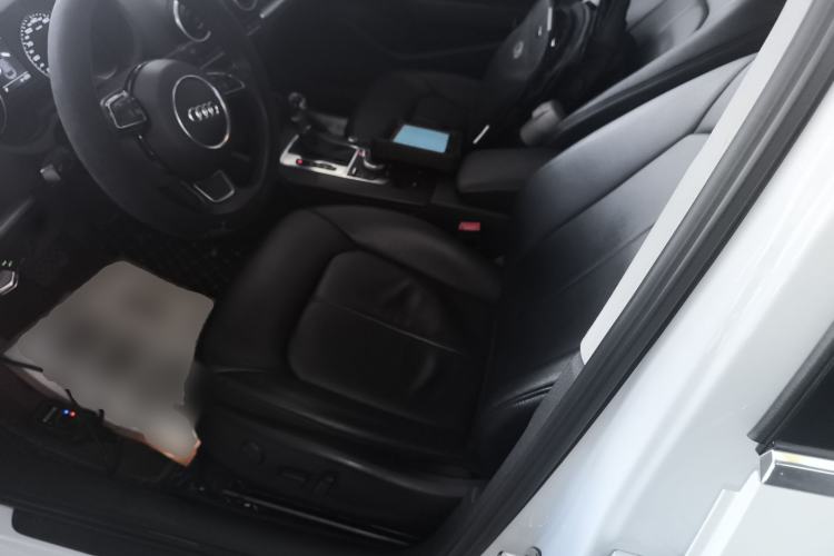 Used Audi A3 2015 Limousine 35 TFSI Millionth Anniversary Intelligent Leading Model
