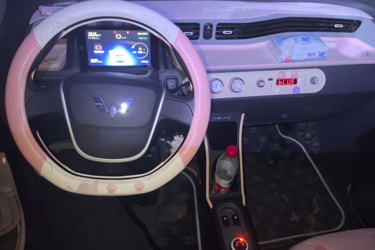 Used Wuling Hongguang MINIEV 2022 Macaron Fashion Model Lithium Iron Phosphate
