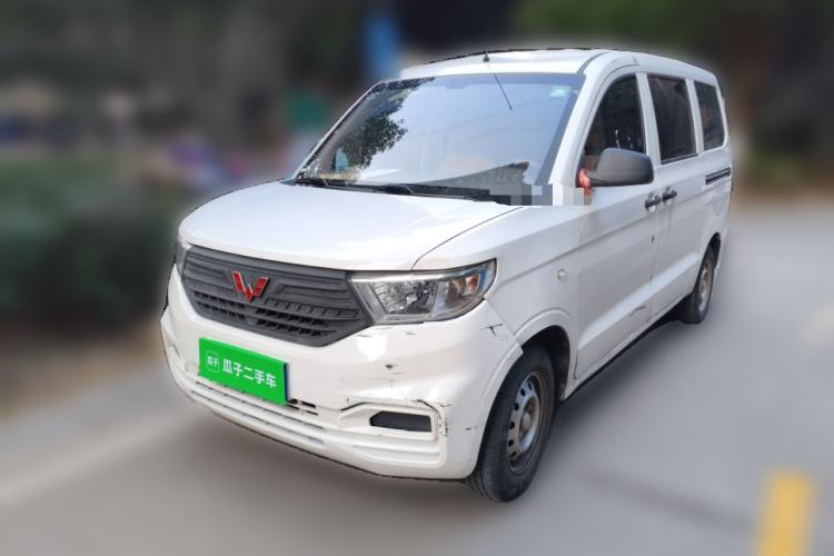 Used Wuling Hongguang V 2020 Model 1.2L Jingqu Edition China VI LSI