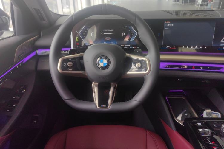 Used BMW 5 Series 2025 530Li Luxury Edition M Sport Package Steering Wheel